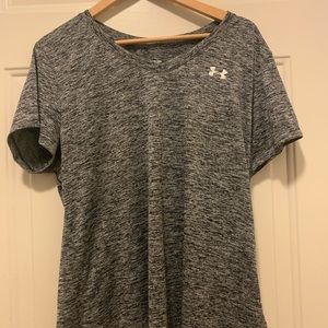 EUC Under Armour Short Sleeve Workout shirt -Gray